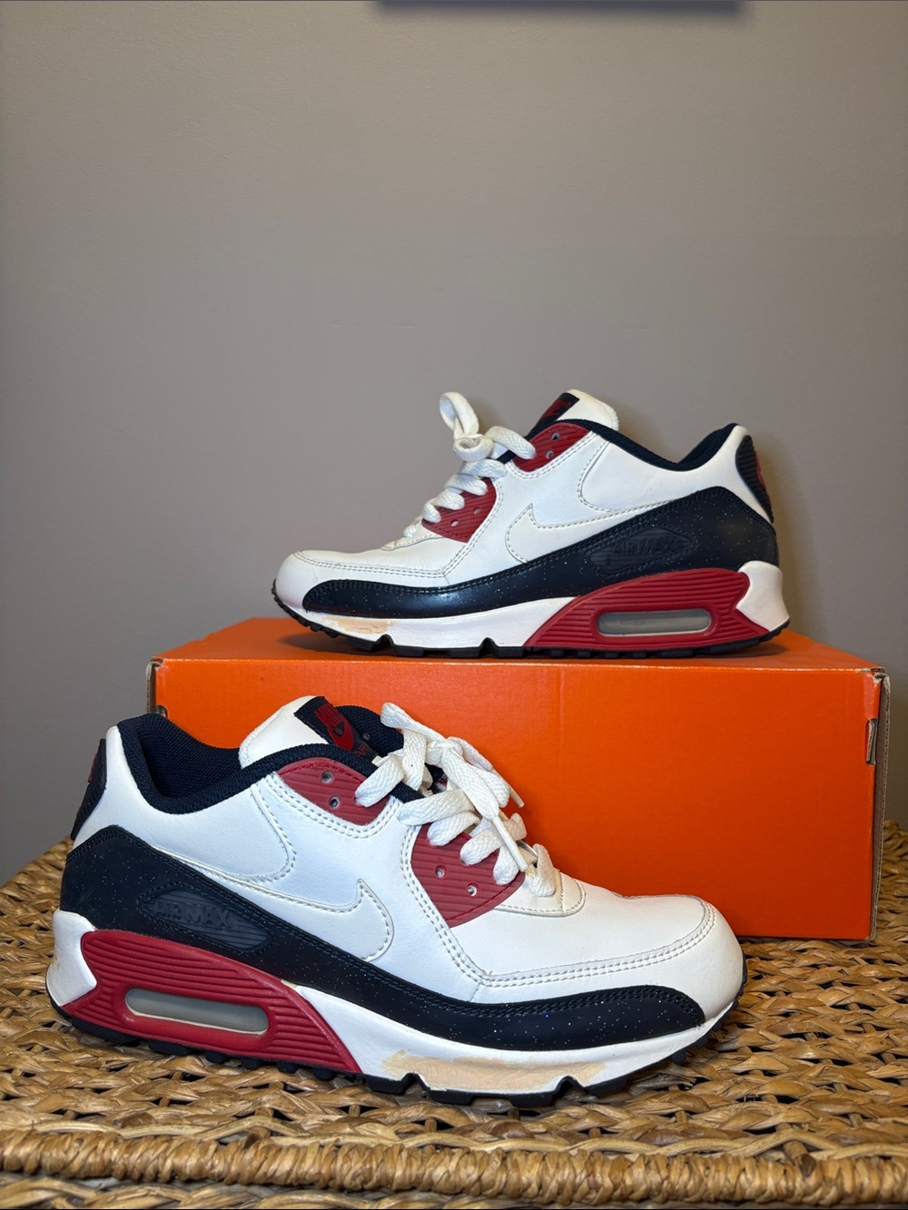 Nike Kids White Black & Red Low-Top Sneakers